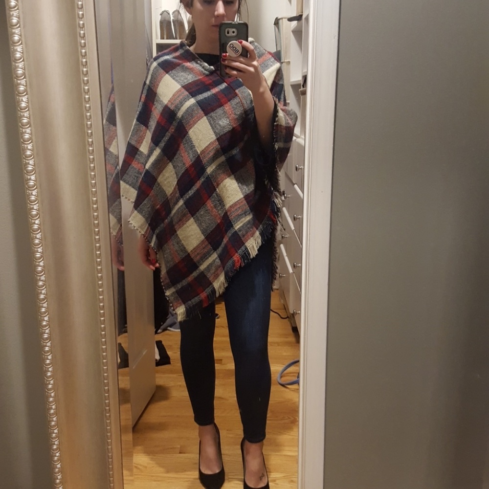 Reversible winter poncho